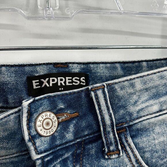 EXPRESS Women's Shortie Low Rise Whiskered Blue Denim Cuffed Shorts Size 6 - Picture 3 of 4
